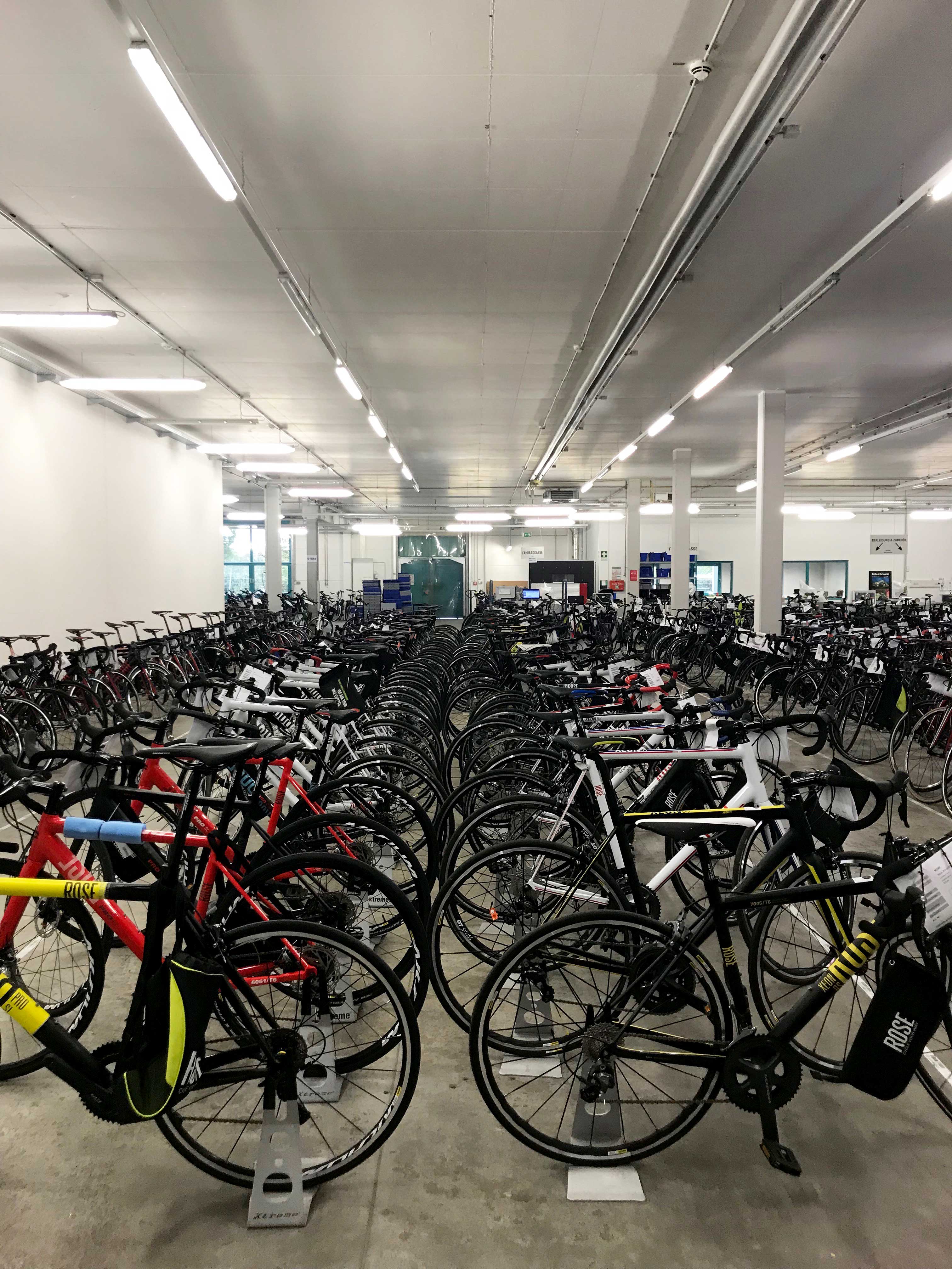 Hunderte Bikes warten auf dich! Hunderte Bikes warten auf dich!