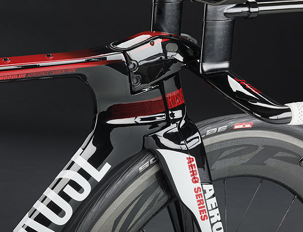 Down to the last detail: brakes with cover, stiff bottom bracket shell Down to the last detail: brakes with cover, stiff bottom bracket shell