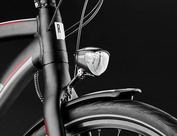 Koplamp LUXOS met 70 lux voor optimaal zicht Koplamp LUXOS met 70 lux voor optimaal zicht