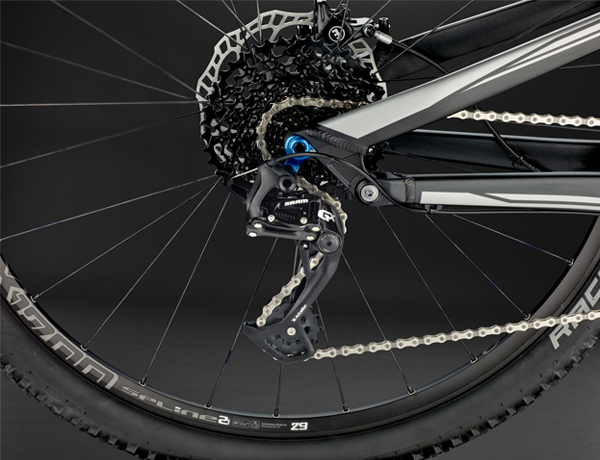 Reliable, robust, developed in Germany and equipped with 22 gears: SRAM GX 2x11 drive Reliable, robust, developed in Germany and equipped with 22 gears: SRAM GX 2x11 drive