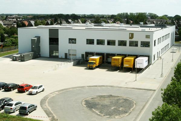 A szív: A logisztikai központunk 2010 márciusában nyitotta meg kapuit. A szív: A logisztikai központunk 2010 márciusában nyitotta meg kapuit.