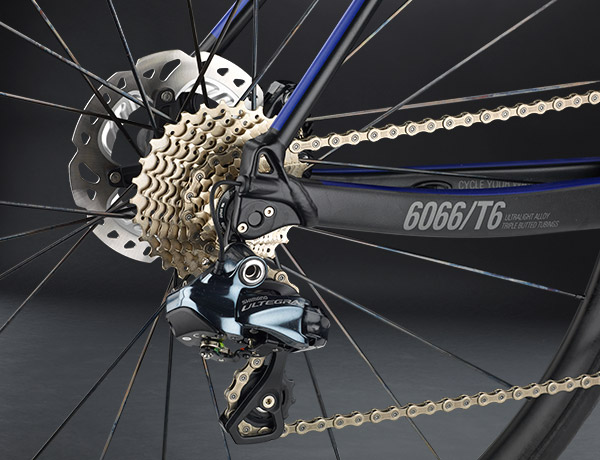 Standaard met lange achterderailleur - voorbereid voor Alpen-verzet 11-32 Standaard met lange achterderailleur - voorbereid voor Alpen-verzet 11-32