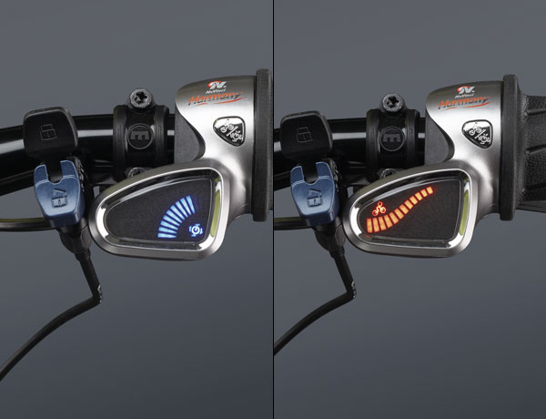 Two-in-One: in de Auto Mode (blauw) wordt de trap- frequentie vastgelegd en gaat schakelen automatisch. In handmatig (rood) stelt de fietser de overbrenging traploos in. Two-in-One: in de Auto Mode (blauw) wordt de trap- frequentie vastgelegd en gaat schakelen automatisch. In handmatig (rood) stelt de fietser de overbrenging traploos in.